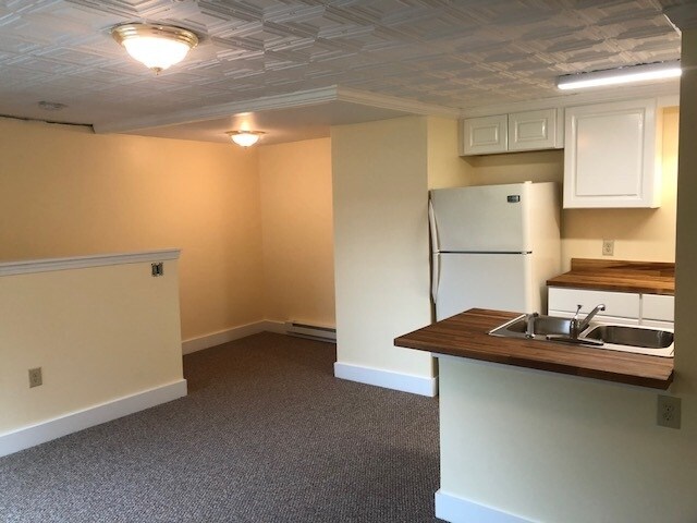 Building Photo - 23 Ashuelot St