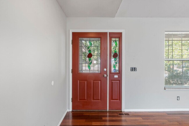 Foto del edificio - Beautiful 3B/2B Home in St. Charles