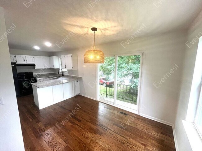 Foto del edificio - 717 Donaldson Rd