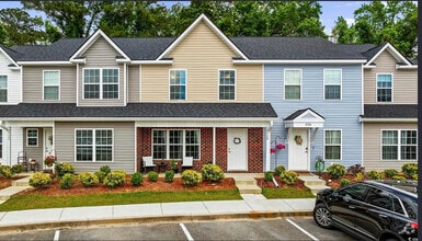Building Photo - 2728 Mercer Dr