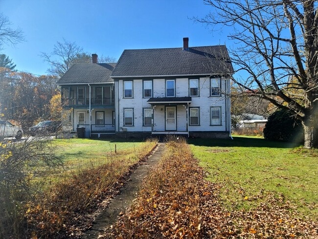 Building Photo - 10 Maple Ave