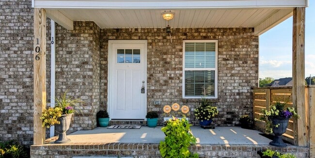 Building Photo - 106 Breanna Blvd