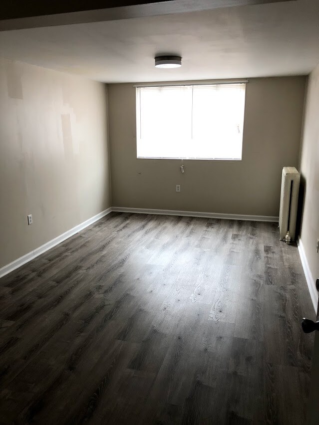 Building Photo - 457 Carothers