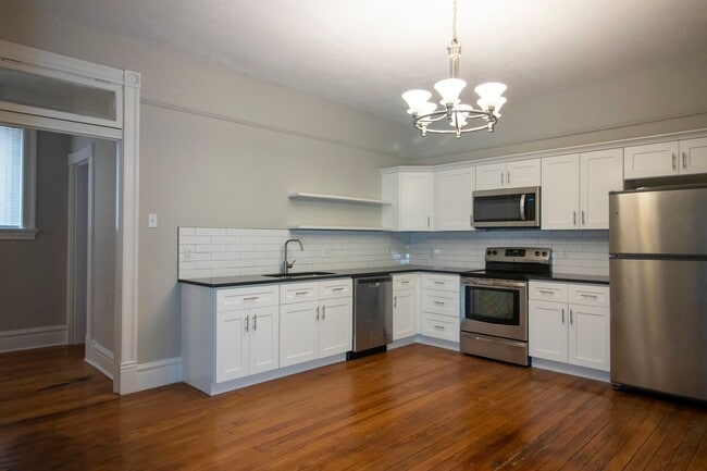 Building Photo - Updated Single Family Home Near Tower Grove