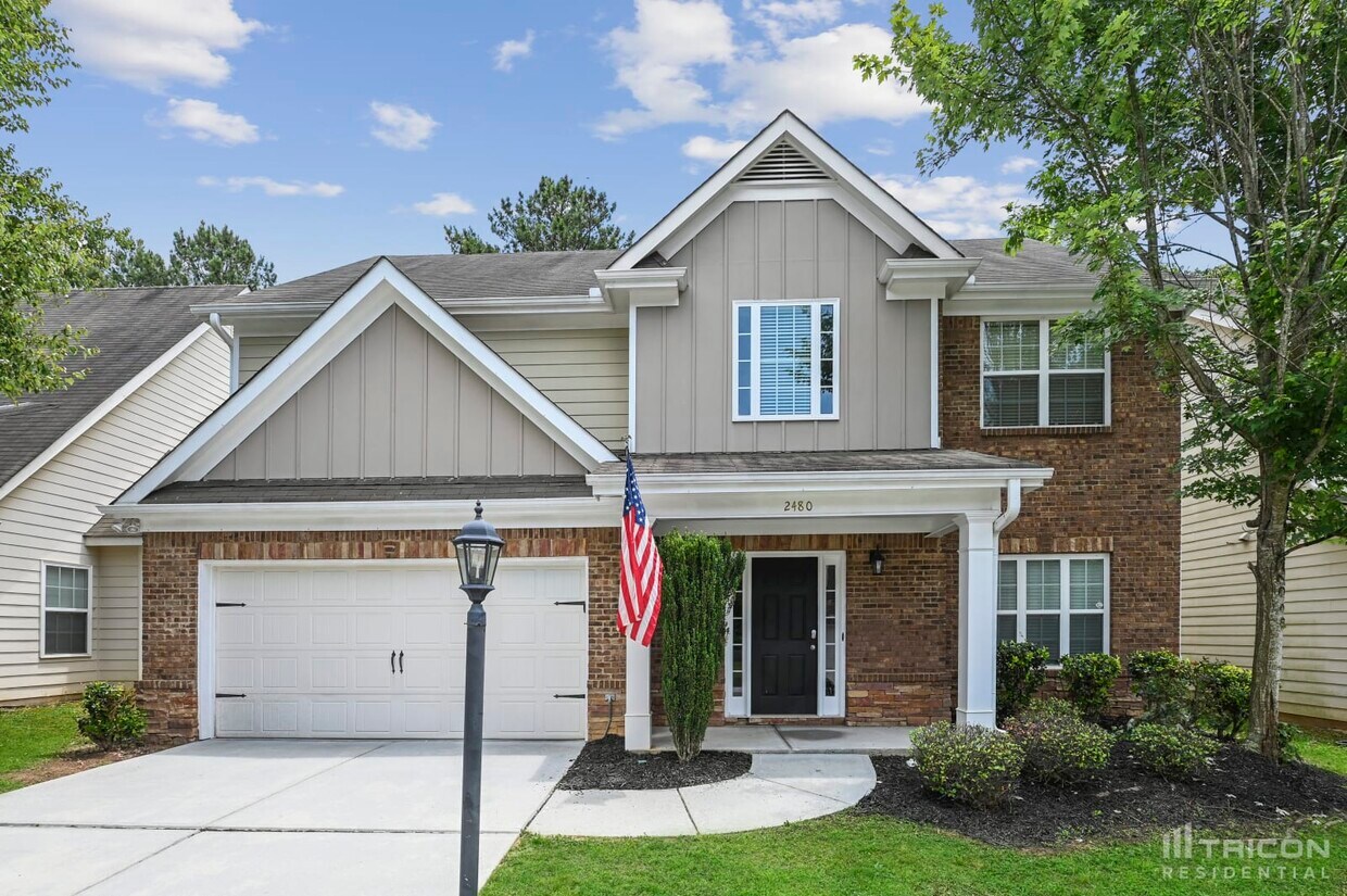 Foto principal - 2480 Freemont St