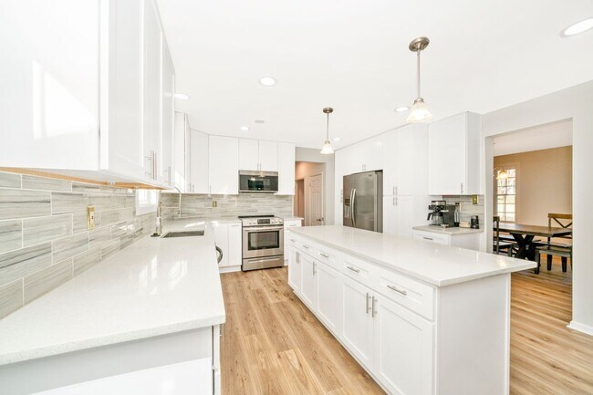 Foto del edificio - 3105 Glissade Ct