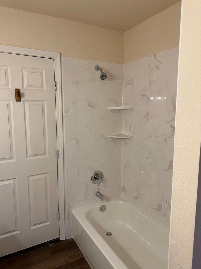 Building Photo - Section 8