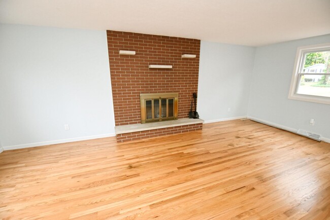 Foto del edificio - Updated 3 bedroom, 2.5 bath South bend IN ...