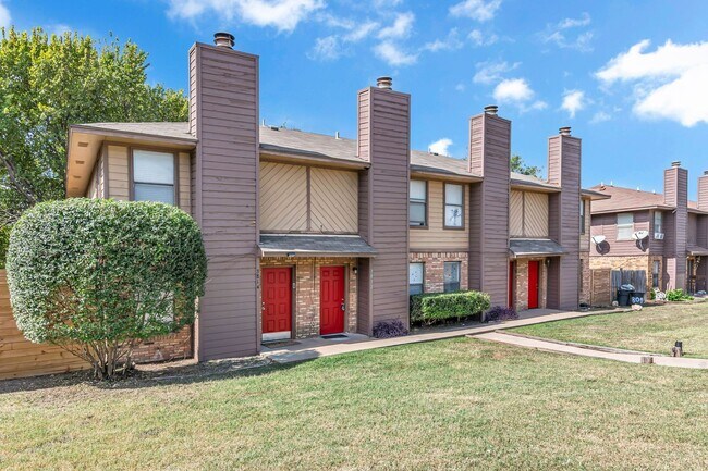 Building Photo - 3808-3814 Coates Circle