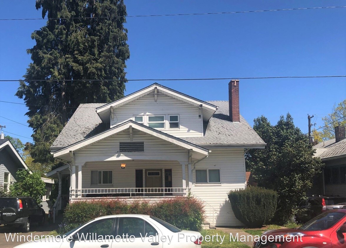 Primary Photo - 135-137 NW 26th St