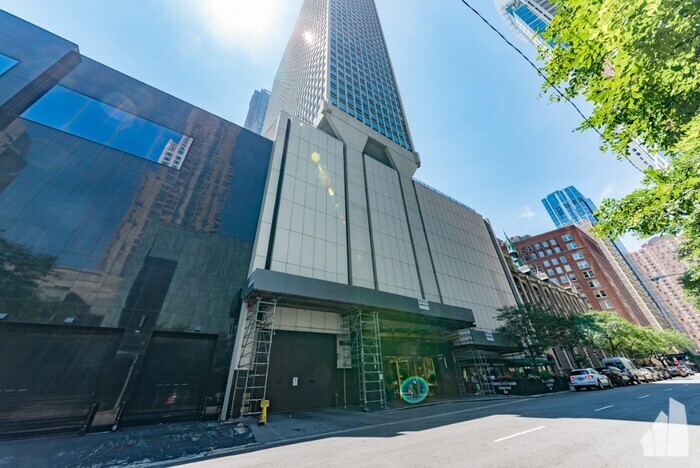 Primary Photo - 111 E Chestnut St
