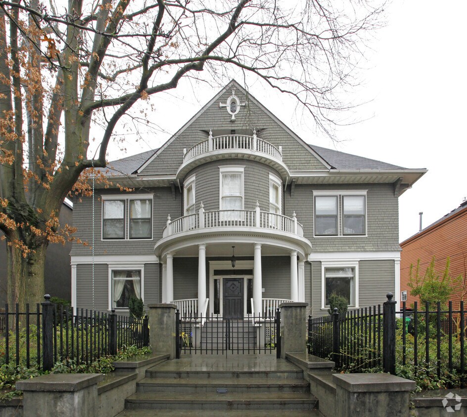 Primary Photo - 2359 NW Overton St