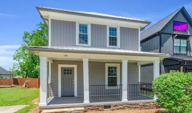 Gorgeous 3/2 Located 1 Block From Downtown Greenville! - Gorgeous 3/2 Located 1 Block From Downtown Greenville! House