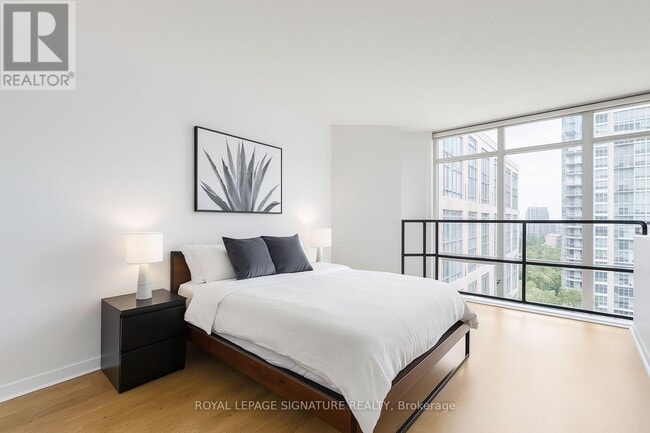 Building Photo - 250 Manitoba St