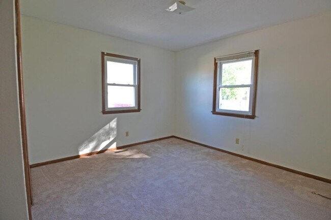 Building Photo - 3508 S Duff Ave