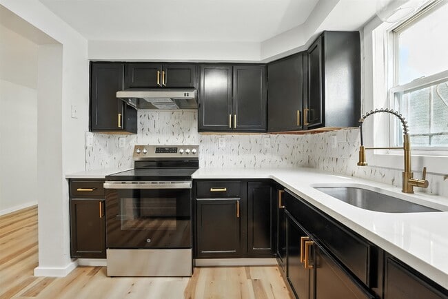 Foto del edificio - 338-340-340 Halladay St