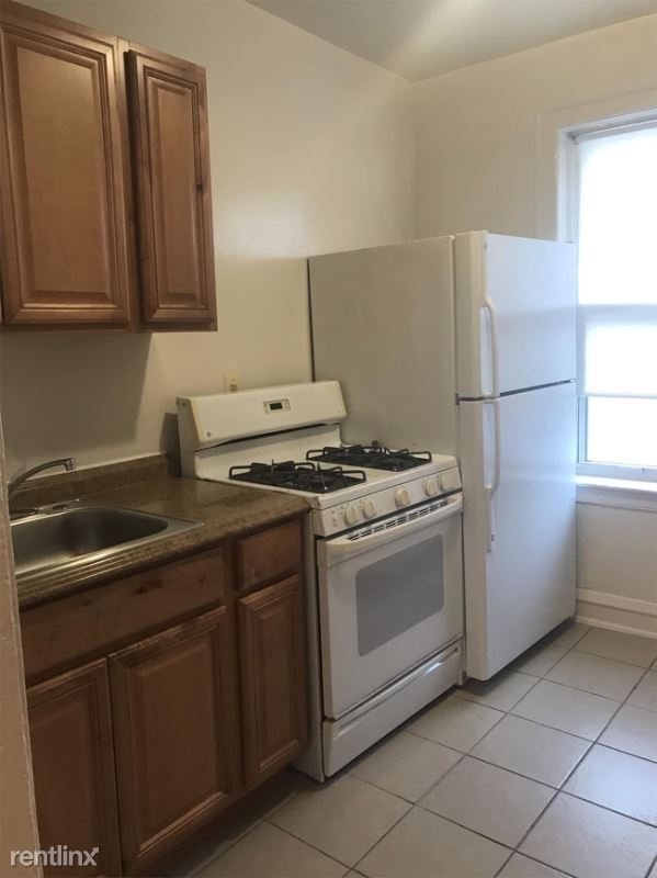 Building Photo - 1 br, 1 bath Apartment - 7916 S DOBSON AVE