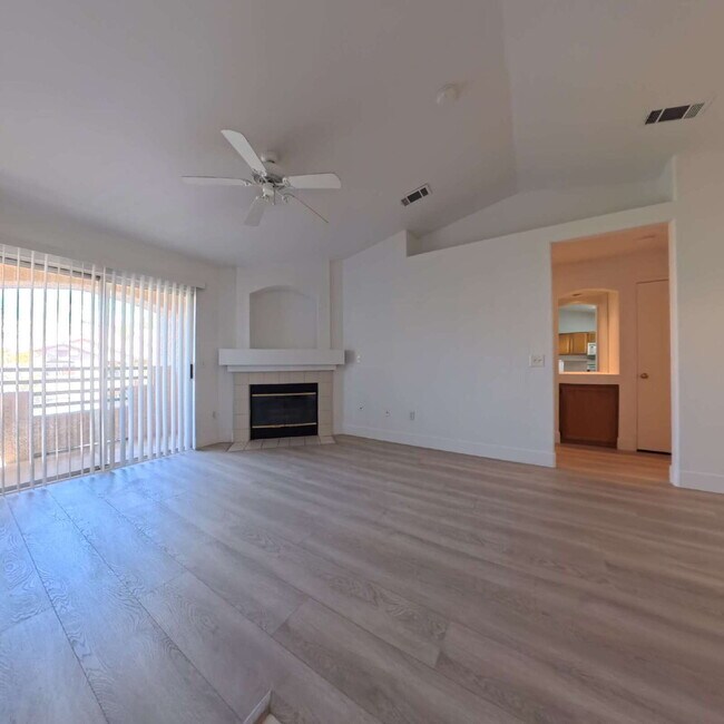 Building Photo - Upgraded 1 Bed 1 Bath Second-Story Condo at Opulence!