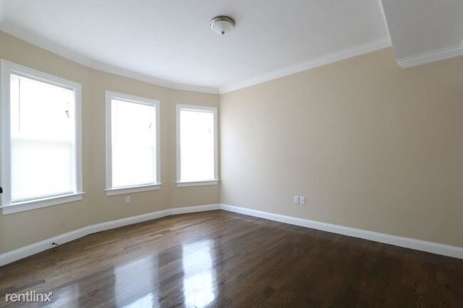Building Photo - 5 br, 2 bath Apartment - 10 Brinton St # 2