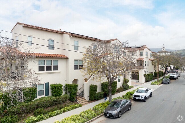 Building Photo - 535-561 Montecito St