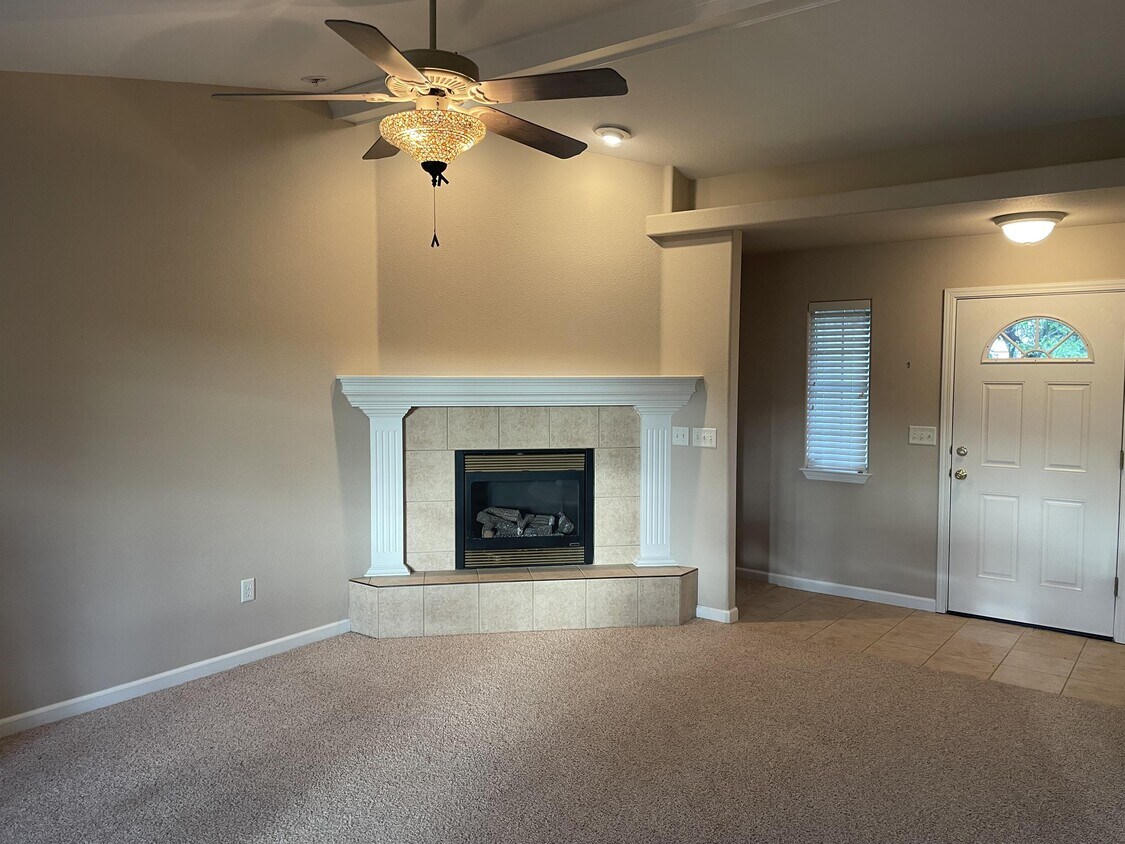 Primary Photo - 4515 Sioux Ct