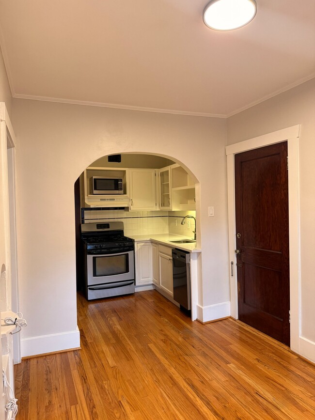 Photo - 1560 High St Apartment