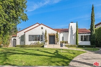 Building Photo - 514 Walden Dr