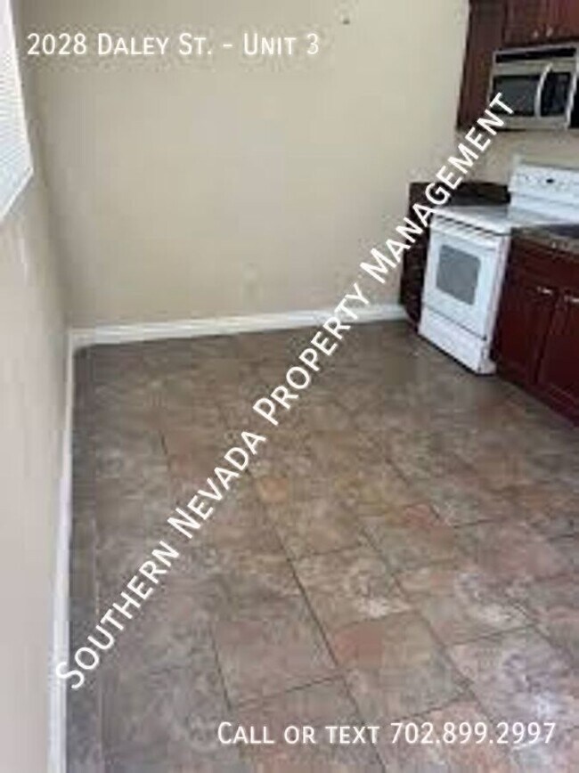 Foto del edificio - 2 bed 1 bath