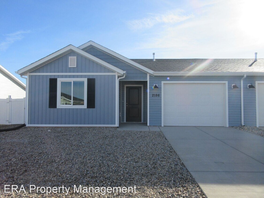 Foto principal - 3 br, 2 bath House - 2186 N 450 W