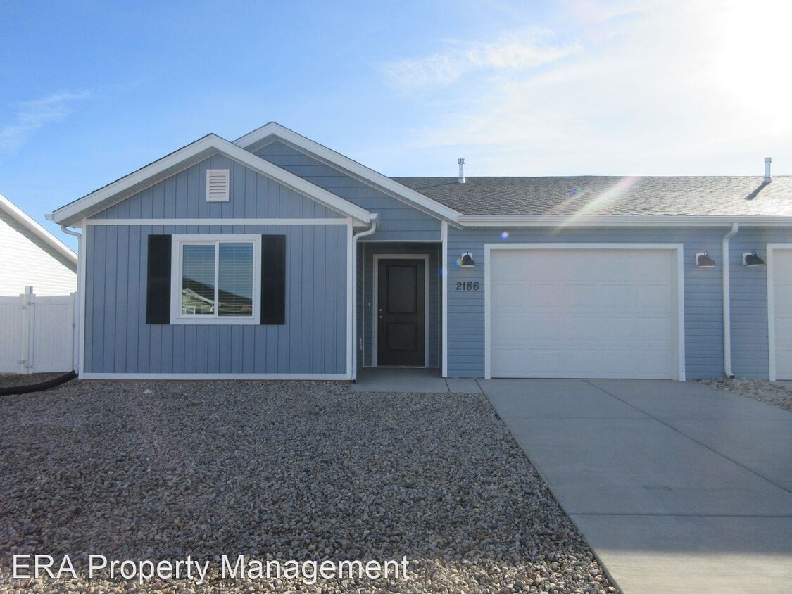 Primary Photo - 3 br, 2 bath House - 2186 N 450 W