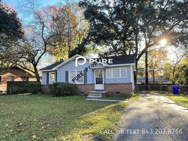 Building Photo - 2645 Orchid Ave