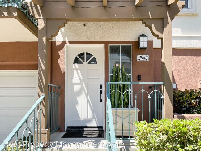 Foto del edificio - 2 br, 2.5 bath House - 2952 Ballesteros Lane
