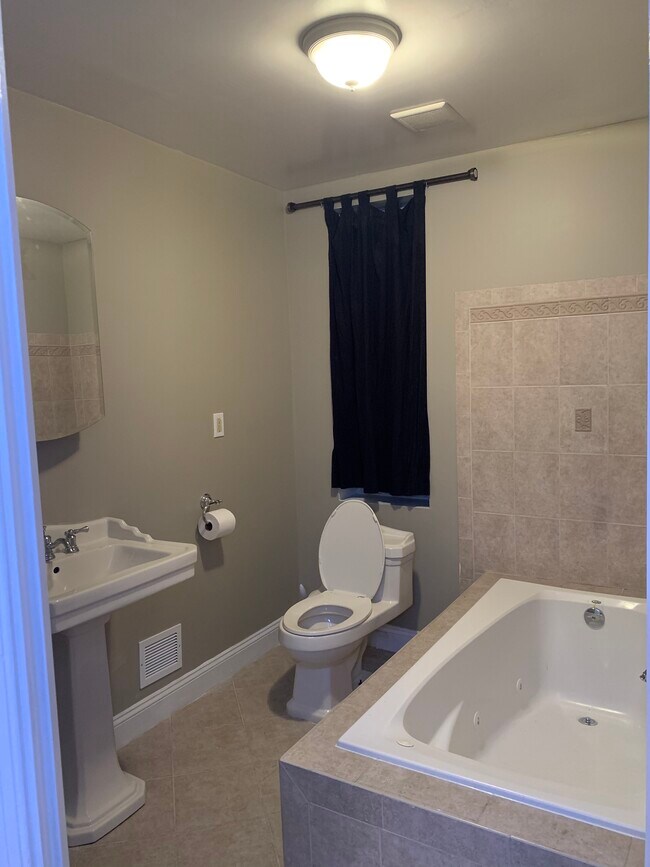 Master Bedroom Bathroom - 1310 W Lombard St