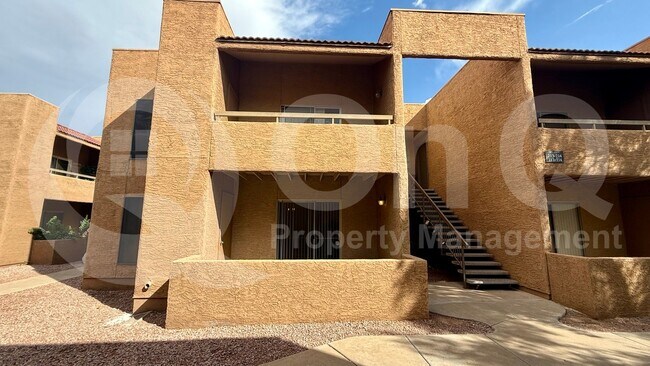 Foto del edificio - 2625 E Indian School Rd