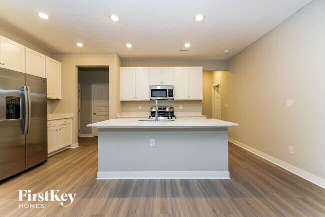 Foto del edificio - 3656 Locust Dr