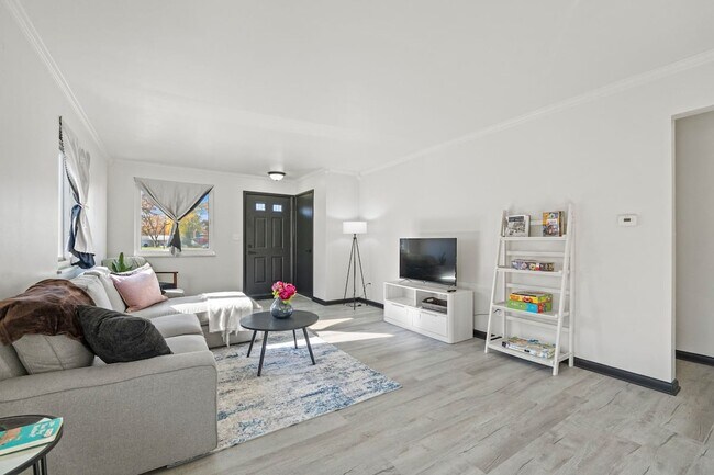 Foto del edificio - 4849 Fairfield Ave