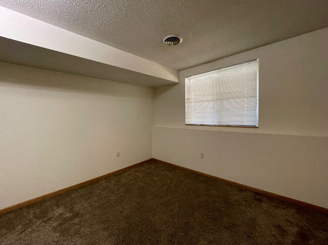 Foto del edificio - 1120 Weather Ridge Rd