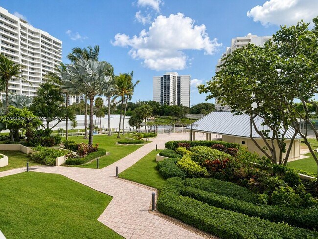 Building Photo - 4101 N Ocean Blvd