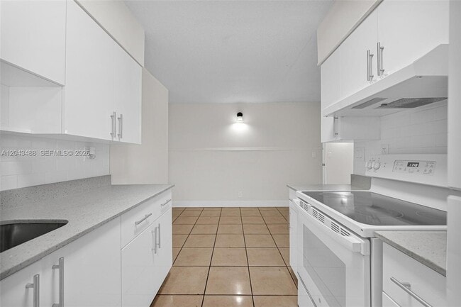 Building Photo - 861 SW 74th Terrace