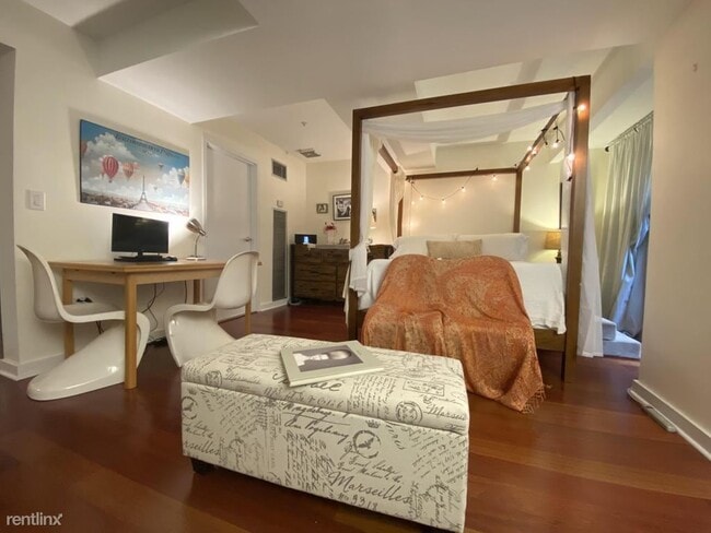 Foto del edificio - 225 S 18th St