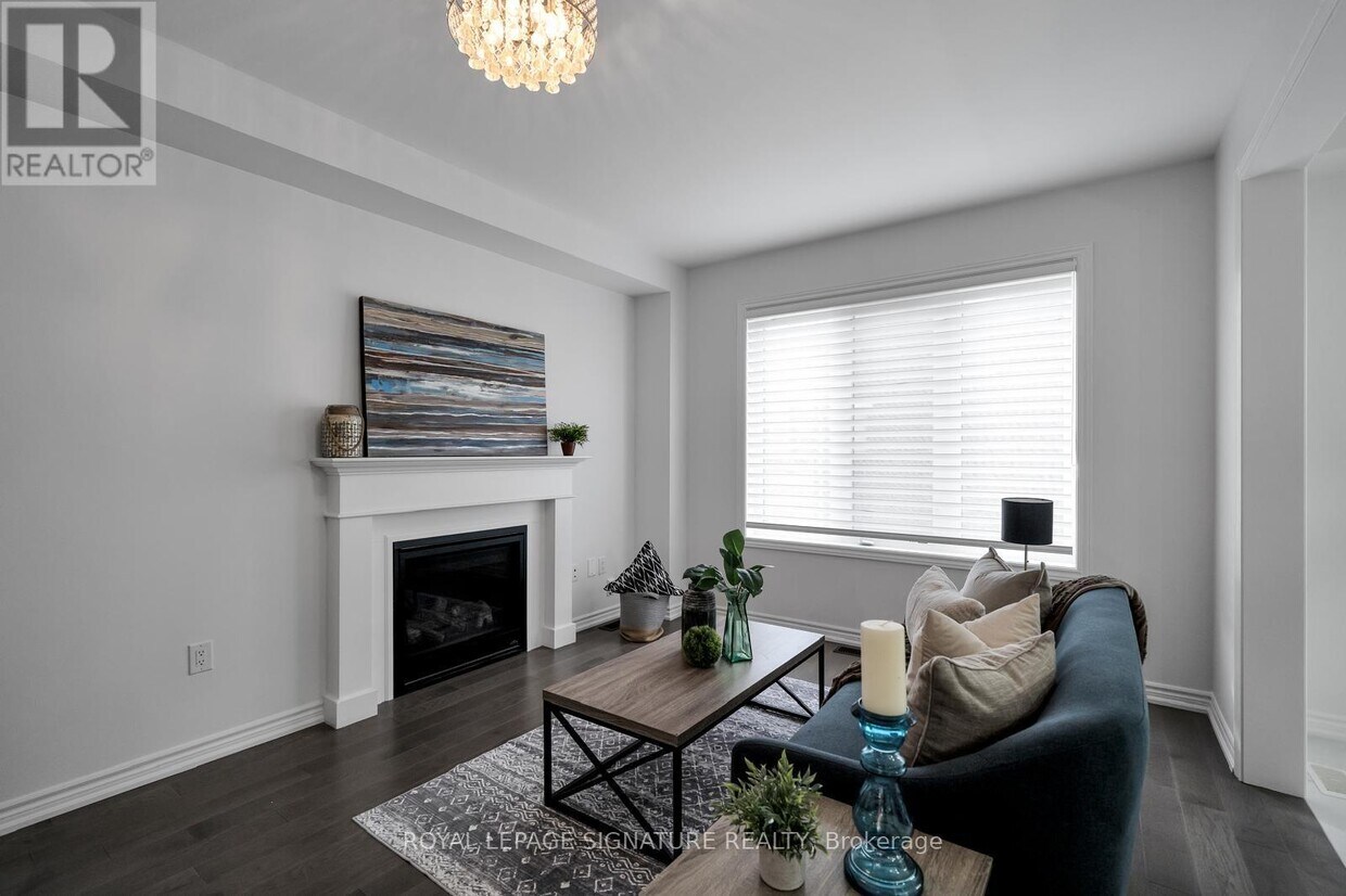 Primary Photo - 21 Lockyer Dr