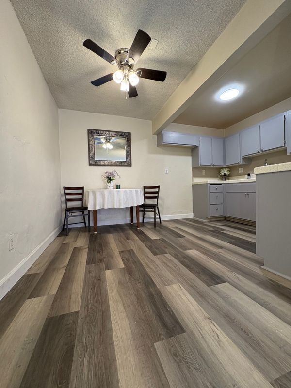 Building Photo - 2706 Voorhees Ave