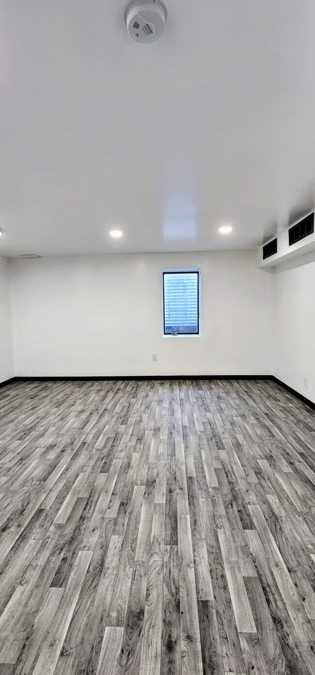 Foto del edificio - 7515 Cloman Way E