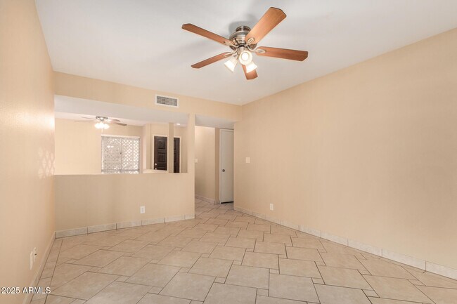 Foto del edificio - 2955 W Wagoner Rd