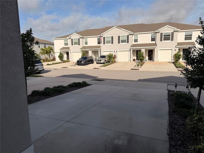 Foto del edificio - 17534 Crescent Moon Lp