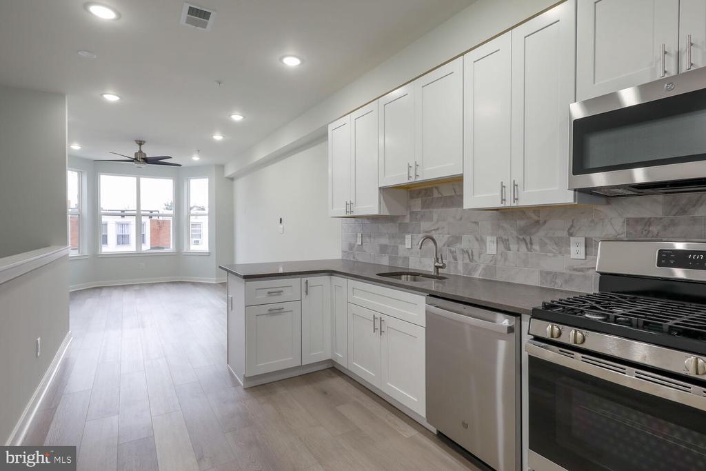 Foto principal - 5217 Irving St