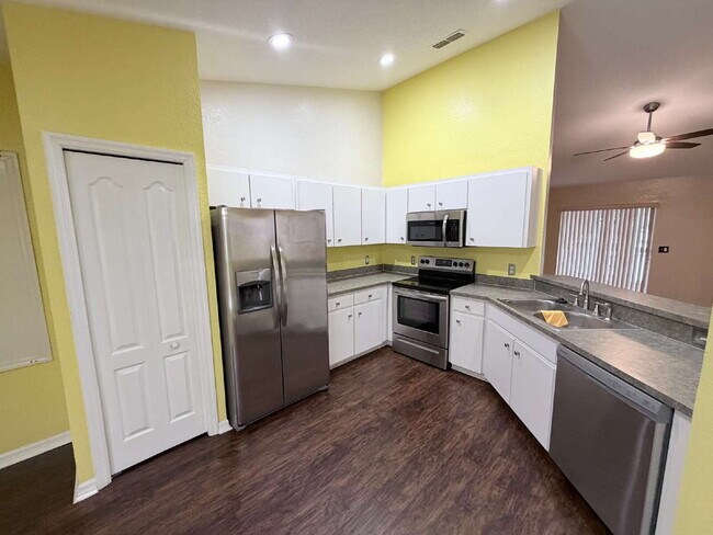 Foto del edificio - Charming 3BR/2BA Rental in Hillside Heights – South Lakeland