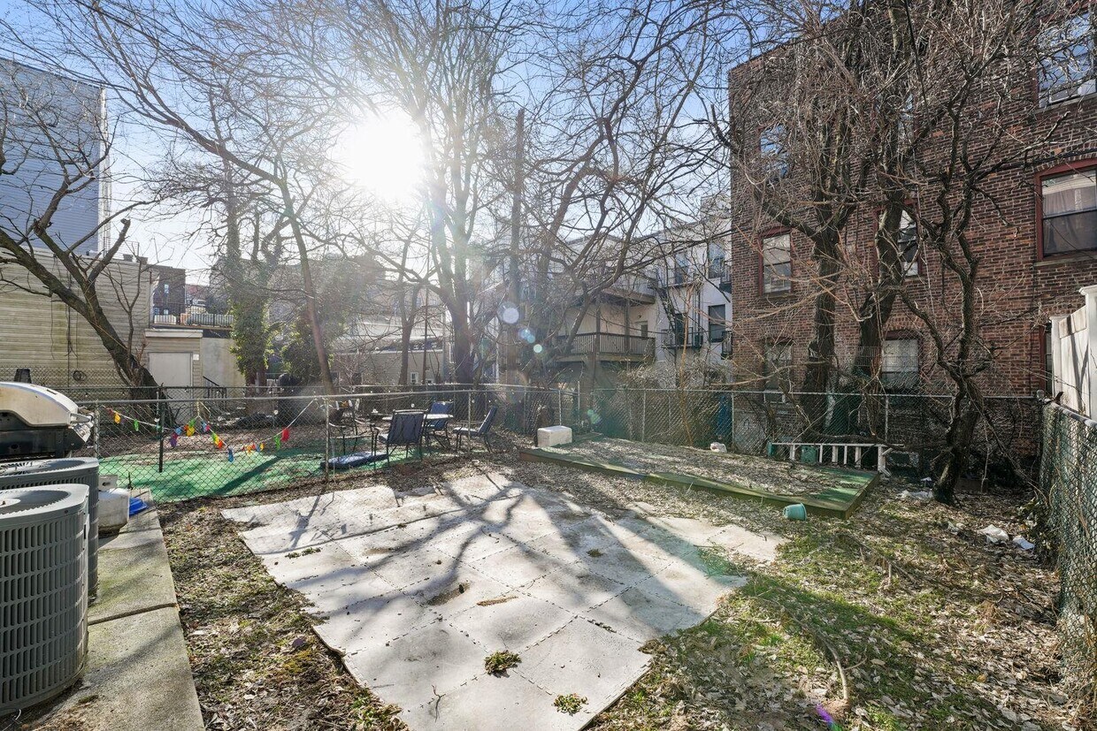 Foto principal - 347 Palisade Ave