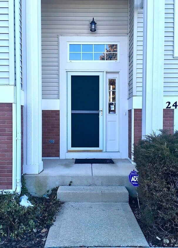 Foto principal - 2417 Oakfield Ct