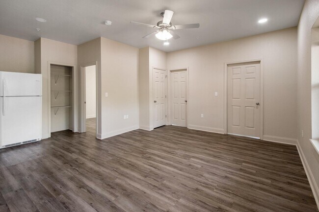 Foto del edificio - 878 4th St SE